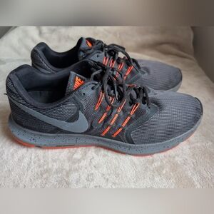 Nike Men's Gray & Orange Running Shoes